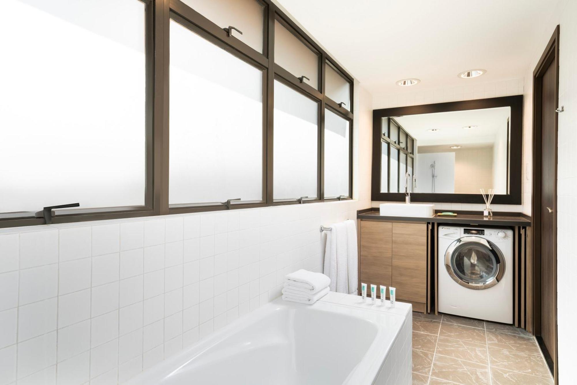 Luxury One-Bedroom Apartment